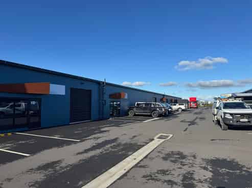 Small Quality Versatile Warehouse
