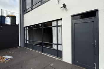 Budget-Friendly 76sqm Unit - New Lynn!