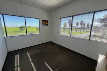 BEST OFFICE IN BOTANY JUNCTION
