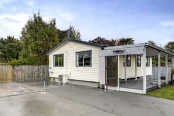 400 Burnett Street, Mahora