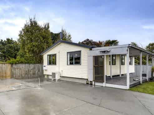 400 Burnett Street, Mahora