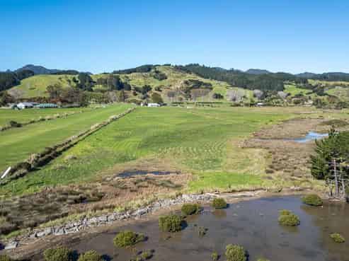 1733 Manaia Rd SH25, Coromandel