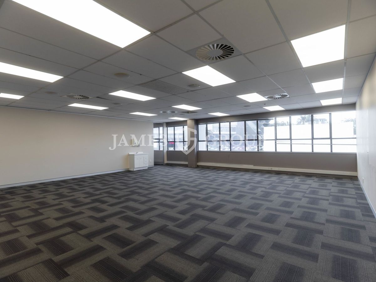 BRIGHT, REFURBISHED 87SQM OFFICE IN CENTRAL EPSOM - Ansicht 4