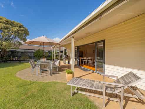 128 Kowhai Avenue, Matarangi