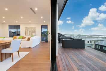 222 Vaughans Road, Long Bay