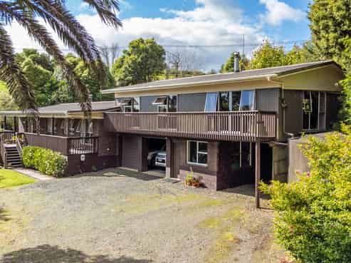 73 Cherrington Road, Clevedon