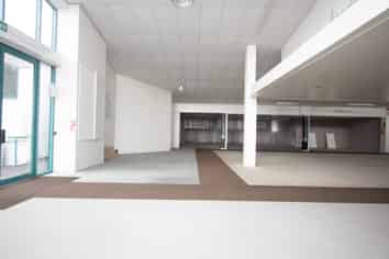 Showroom & Warehouse For Lease