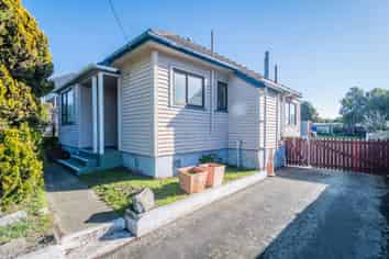 115 Luxmoore Road, Marchwiel