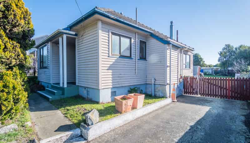 115 Luxmoore Road, Marchwiel