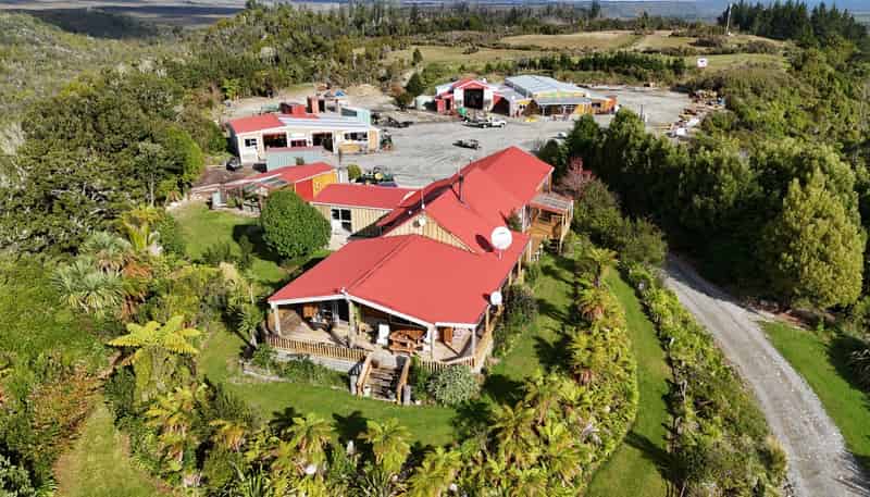 9190 State Highway 6, Westport