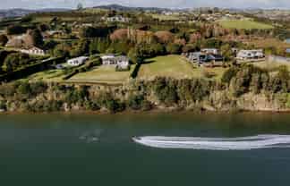206 Ranginui Road, Welcome Bay