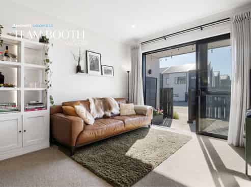 8/1 Genevieve Lane, Hobsonville