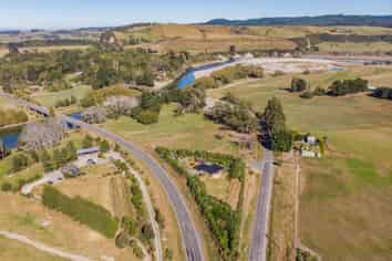 1231 Clifden Highway, Orawia