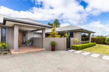 14 Birchwood Lane, Hilltop