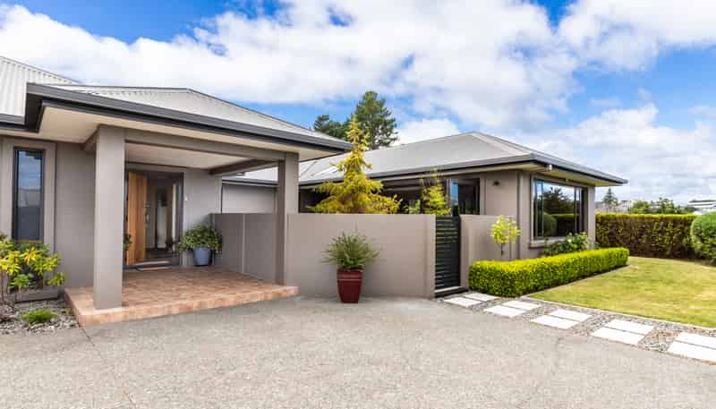 14 Birchwood Lane, Hilltop