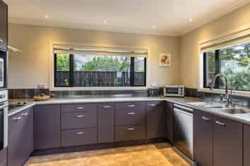 14 Birchwood Lane, Hilltop