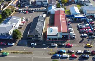 High exposure space for lease!