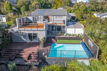 13 Hillcrest Road, Hatfields Beach
