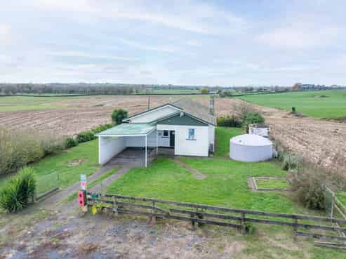 109AB Reay and Watson Road, Tauhei