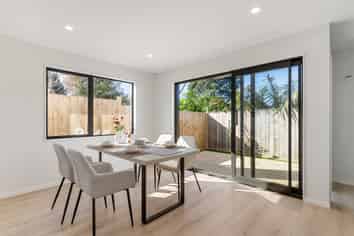 16B Meadway, Sunnyhills