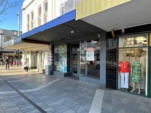 Prime Retail Opportunity on Farmers Block