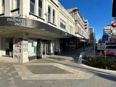 Prime Retail Opportunity on Farmers Block