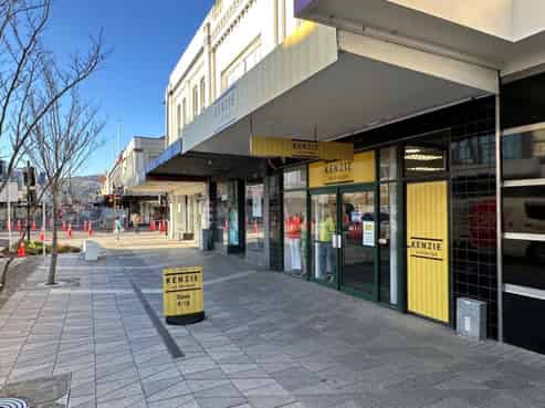 Prime Retail Opportunity on Farmers Block