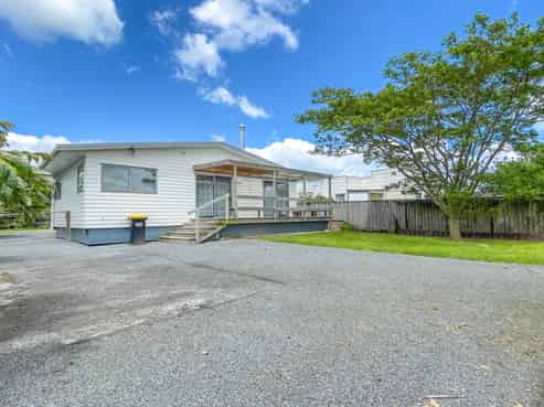 15 Orchard East Road, Ngatea