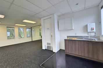 Quality level 1 office - Onehunga Mall Road