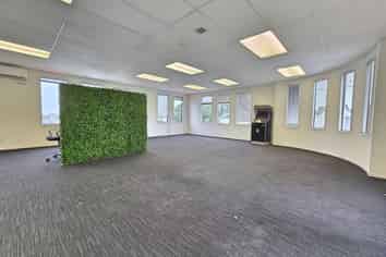 Quality level 1 office - Onehunga Mall Road