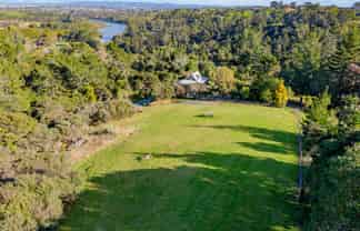 74 Brookdale Road, Riverhead