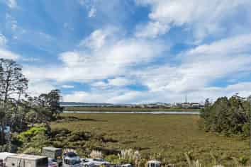 207/172 McLeod Road, Te Atatu South