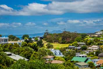 6 Gannet Point, Rothesay Bay