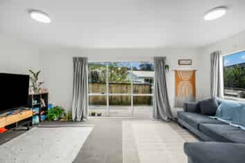 8 Hastings Grove, Wainuiomata