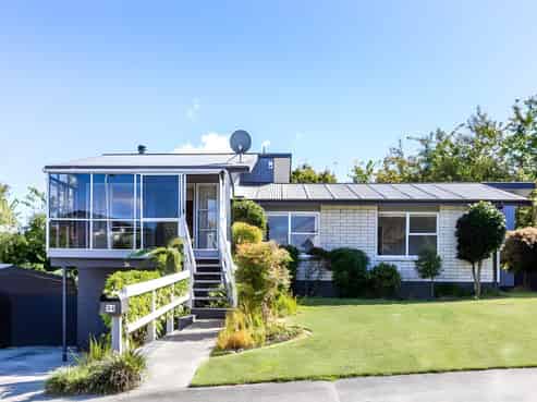 34 Birch Street, Hilltop