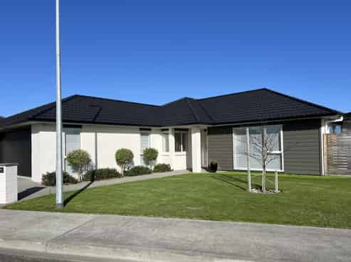 2 Molesworth Street, Carterton