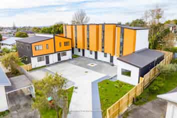 4/10 Orchid Place, Te Atatu South