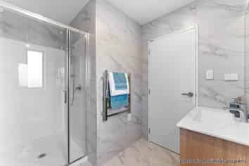 4/10 Orchid Place, Te Atatu South