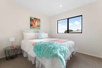4/10 Orchid Place, Te Atatu South