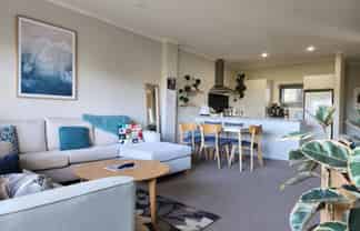 6/16 Ronald Street, Strandon