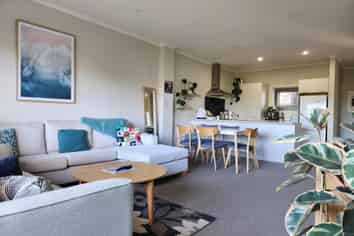 6/16 Ronald Street, Strandon