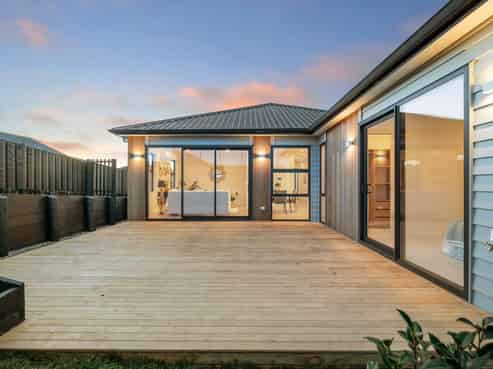 52 Tipu Crescent, Milldale