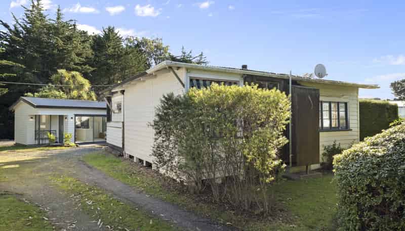 3 Peace Street, Taieri Mouth