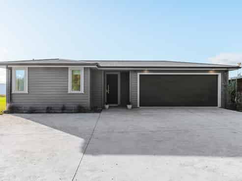 5 Glendas Way, Acacia Bay