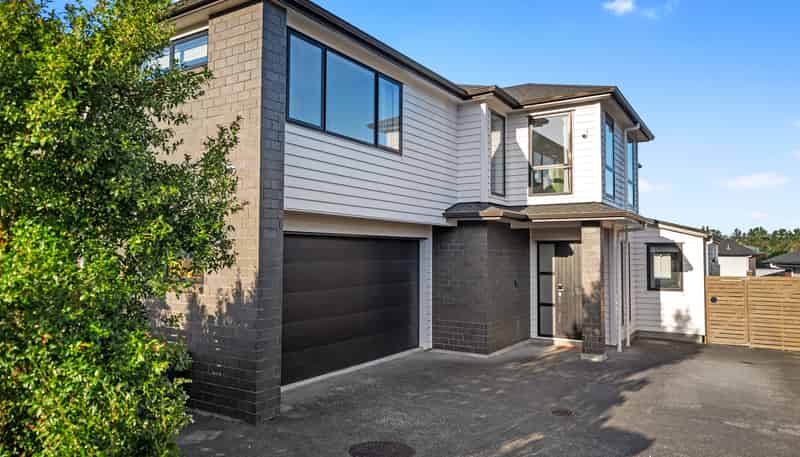 14 Rathmullen Place, Pinehill