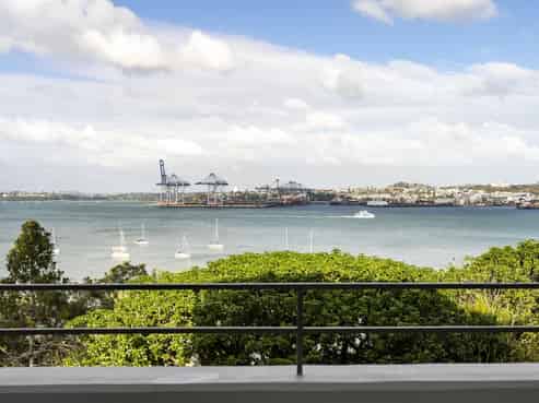 Apt M6/45 Stanley Point Road, Devon Park, Devonport