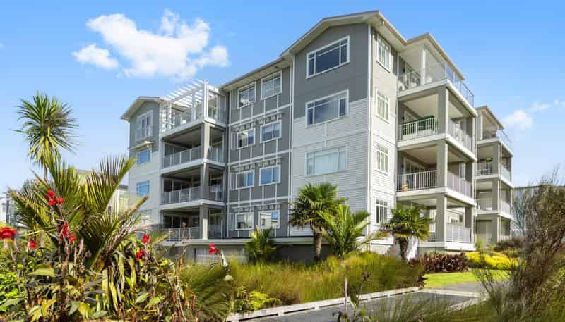 30 Eaves Bush Parade, Orewa