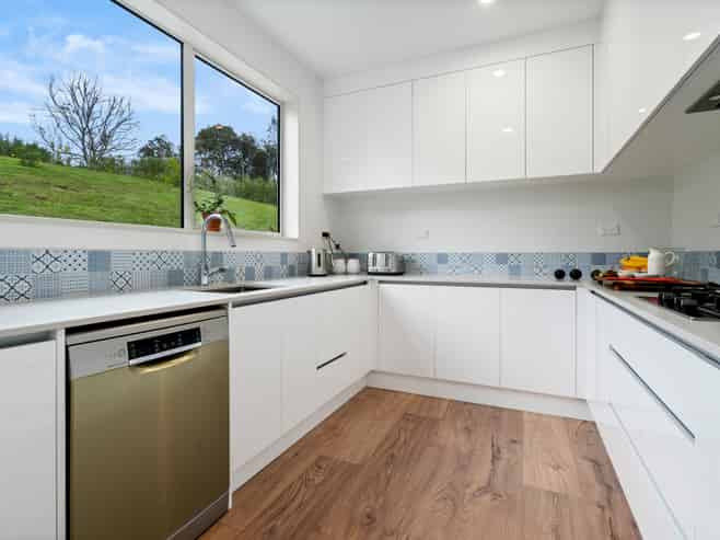15 Nola Road, Oratia