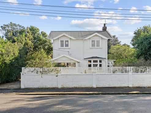 10 Wallace Street, Featherston