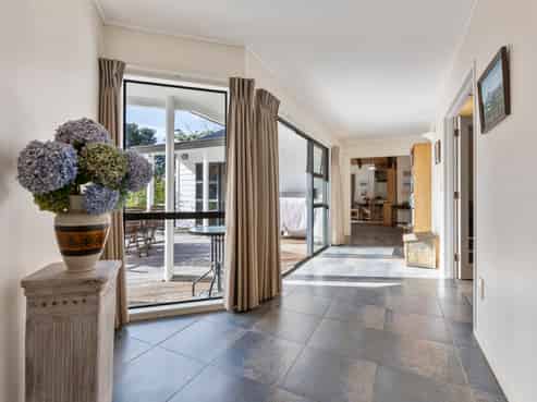 60 Veale Road, Ridgewood